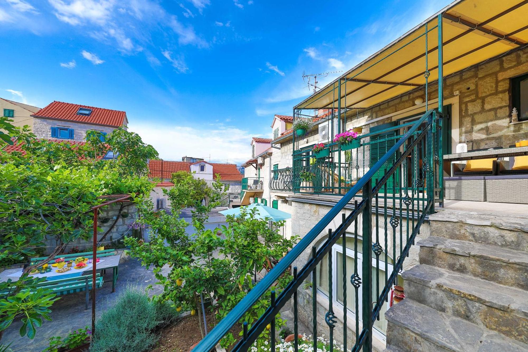 Apartment & Gordana *